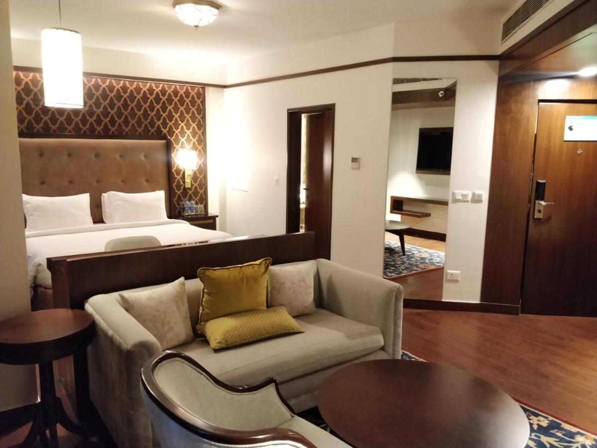 Radisson Golf Resort Pahalgām Extérieur photo