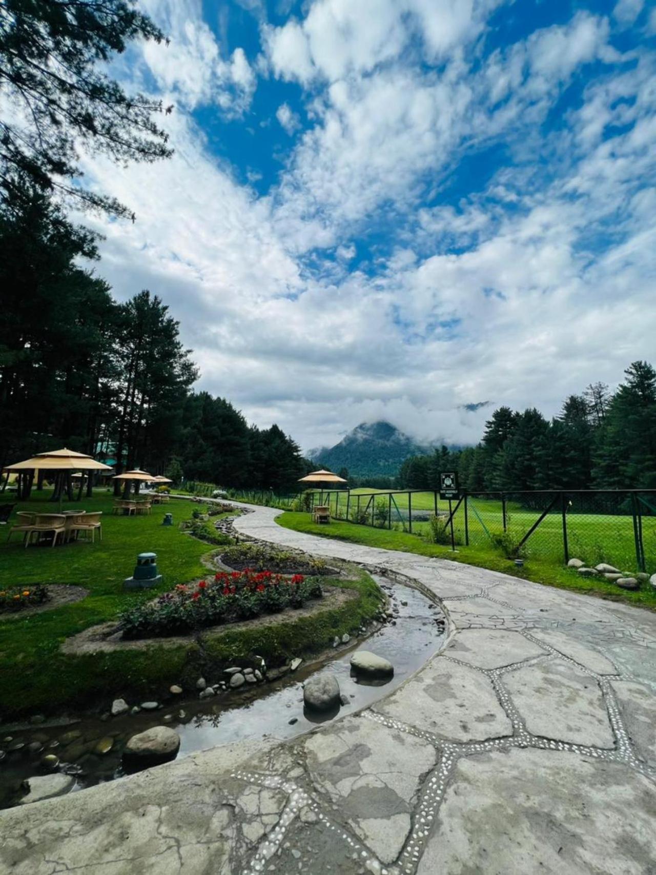 Radisson Golf Resort Pahalgām Extérieur photo